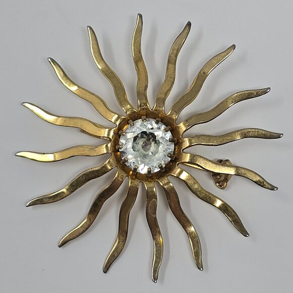 Vintage Sarah Coventry Sunburst Brooch Gold Tone Rhinestone Pin - Picture 2 of 7